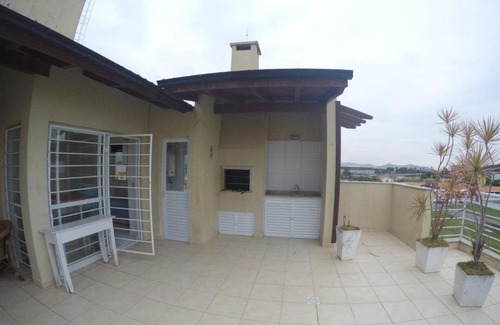 Canasvieiras Apartment | Pet-Friendly Getaway at Residencial Amazônia I - 10/10 Score