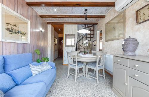 Els Griells Apartment | Pet-Friendly Oceanfront Stay at Apartamento Noenil