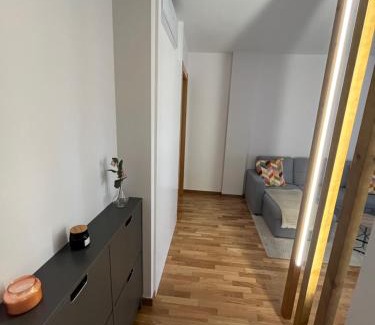 Malpica de Bergantinos Apartment | Oceanfront Retreat: Apartamento Nordés with Kids’ Amenities