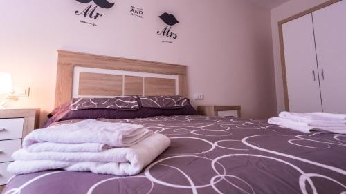 La Guardia Apartment | Charming New Apartment: Pet & Child Friendly Retreat