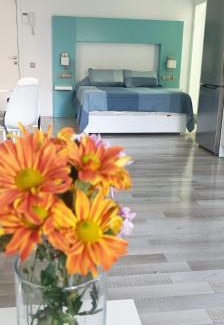 Playa del Aguila Apartment | Relaxing Apartment in Playa del Águila with Pool Access