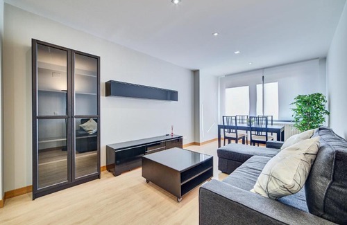 Huarte Apartment | Family-Friendly Stay at Apartamento Oihana by Clabao