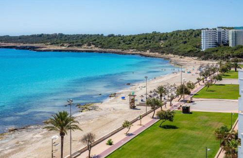 Sant Llorenc des Cardassar Apartment | Oceanfront Apartment Olga: 4-Star Stay with Top Amenities