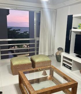 Pitangueiras Apartment | Beachfront Apartment with 3 Bedrooms and Ocean Views