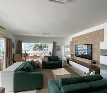 Riviera de Sao Lourenco Apartment | Beachfront Apartment with Pool and Ocean View - 4 Stars