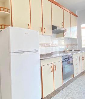 Padron Hostel | Pet-Friendly Apartment in Padrón's Vibrant Center