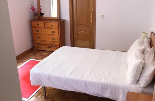 Padron Hostel | Pet-Friendly Apartment in Padrón's Vibrant Center