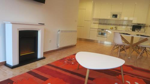 Ezcaray Apartment | Pet-Friendly Palacio Azcárate: Highly Rated & Family-Oriented