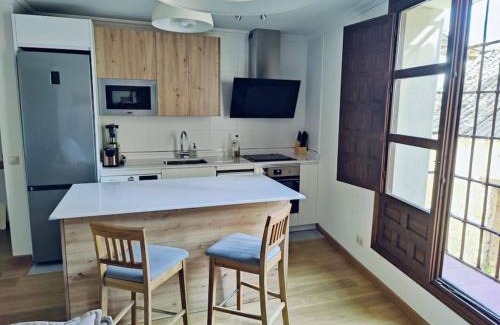 Pastrana Apartment | Family-Friendly Stay at Apartamento Palacio de los Burgo