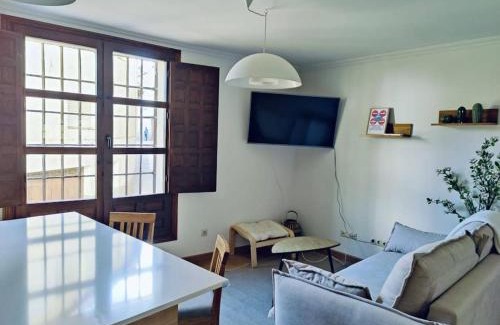 Pastrana Apartment | Family-Friendly Stay at Apartamento Palacio de los Burgo