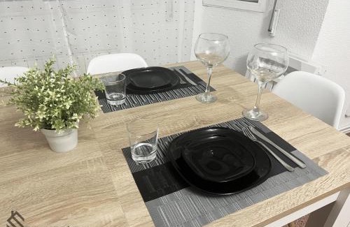 Yecla Apartment | Family-Friendly Getaway at Apartamento Pandora - 8.3/10 Rated