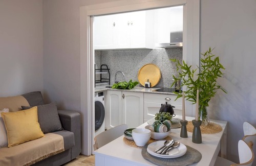 Altafulla Apartment | Family-Friendly Apartment with Garden Near the Beach