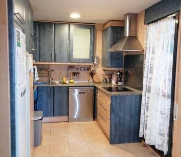Barbastro Apartment | Family-Friendly Apartment for 6 in Barbastro