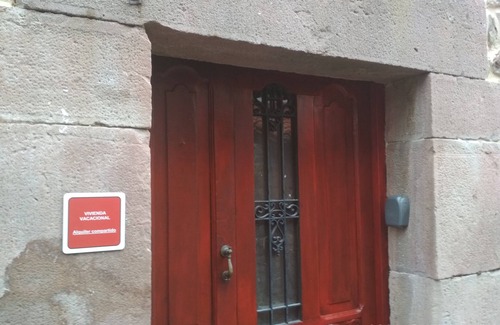 Carrejo Apartment | Cozy Apartment for Three in Charming Historic Village