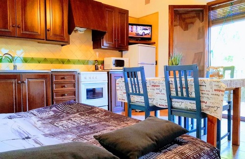 Peratallada Apartment | Pet-Friendly Retreat at Apartamento Peratallada, Rated 9/10