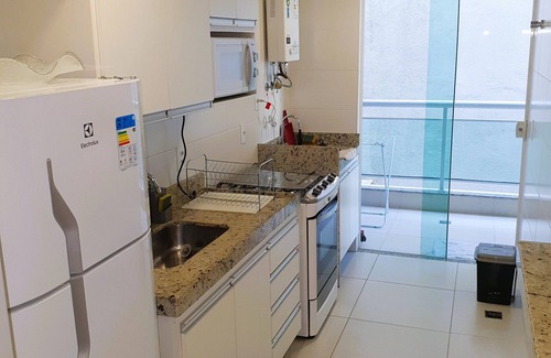 Centro Apartment | AP na Praia do Forte: Pet-Friendly Haven with Ocean Views