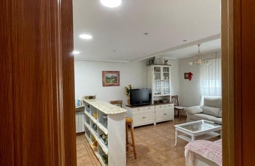 Ezcaray Apartment | Relaxing Getaway at Apartamento Alameda Ezcaray with Pool
