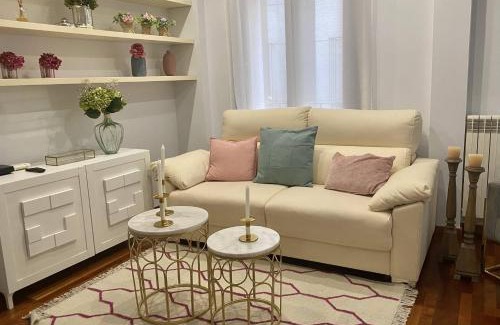 Zaragoza Old Town Apartment | Discover Apartment Plaza España: Family-Friendly & Spa Retreat
