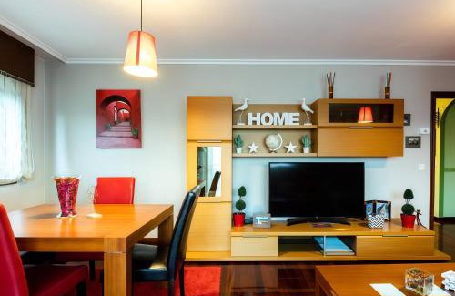 Ponteareas Apartment | Exceptional Stay at Apartamento Plaza Perillana - 9.8/10