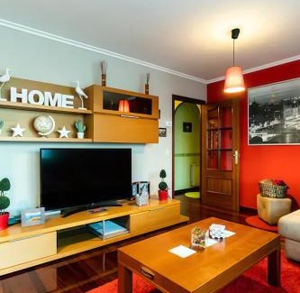 Ponteareas Apartment | Exceptional Stay at Apartamento Plaza Perillana - 9.8/10