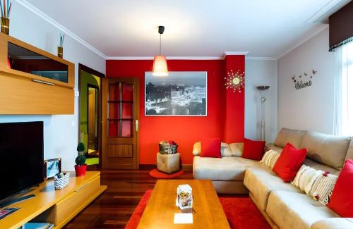 Ponteareas Apartment | Exceptional Stay at Apartamento Plaza Perillana - 9.8/10