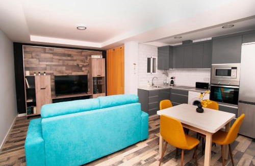 Distrito Noroeste Apartment | Modern Ponce de León Apartment Near Train Station
