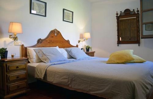 Albarracin Apartment | Stylish Apartment Portal del Agua: Pet-Friendly Retreat