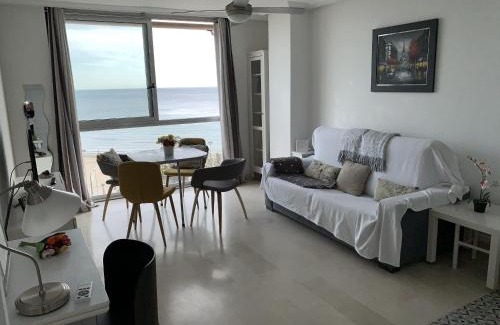 Raval Roig Apartment | Child-Friendly Apartment Postiguet - Budget Retreat Awaits