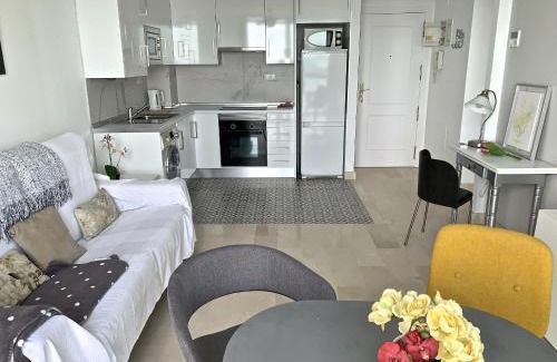 Raval Roig Apartment | Child-Friendly Apartment Postiguet - Budget Retreat Awaits