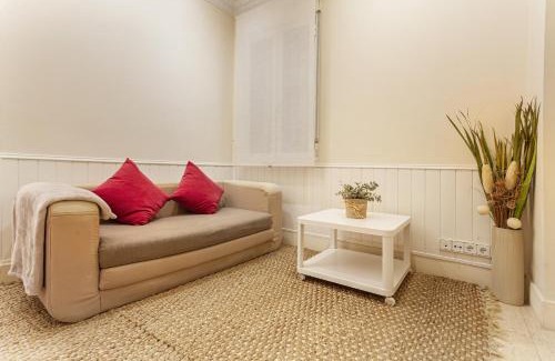 Jeronimos Apartment | Family-Friendly Prado Apartment in the Heart of Madrid