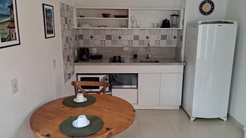 Armacao Apartment | Family-Friendly Apartment Near Praia da Armação do Pântano