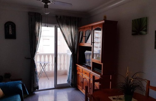 Playa Paraiso Apartment | Beachfront Apartment in Playa Honda with Pool & Kitchen