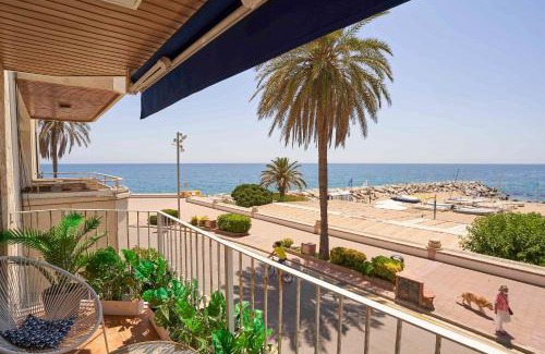 Sant Pol De Mar Apartment | Oceanfront Apartment with Spectacular Views – Rated 9.8/10