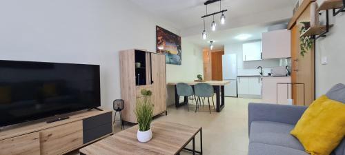 Garrucha Apartment | Family-Friendly Stay at Apartamento Princesa Sheyla Garrucha