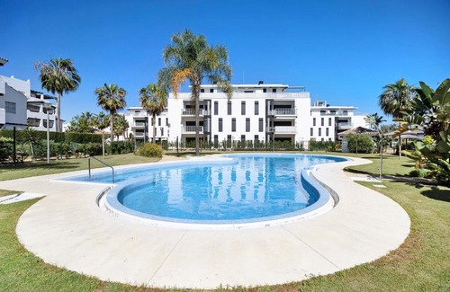 Rota Apartment | Scenic Punta Candor Apartment with Oceanfront Pool Access