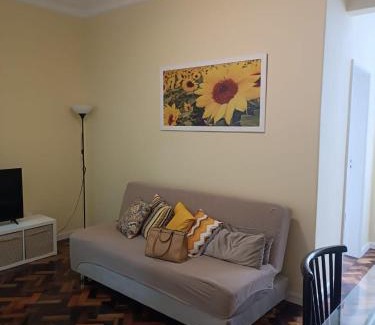 Copacabana Apartment | Cozy Ocean View Apartment in Copacabana - Guest Rated 10/10