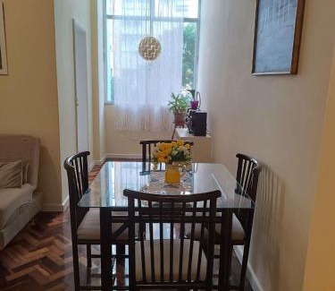 Copacabana Apartment | Cozy Ocean View Apartment in Copacabana - Guest Rated 10/10