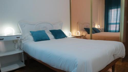 Marin Apartment | Central Piso in Ría de Pontevedra with Oceanfront Views