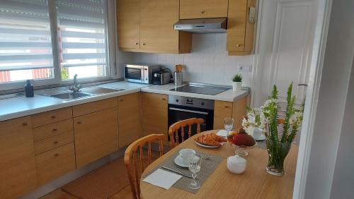 Muros Apartment | Child-Friendly Apartment Río Maior with Great Guest Rating