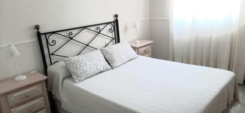 Sevilla Este Apartment | Family-Friendly Apartment in Sevilla with Pool & High Ratings