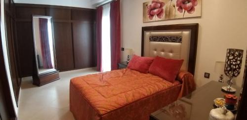 Aguilar de la Frontera Apartment | Bright Apartment with Pool and Hot Tub in Aguilar de la Frontera