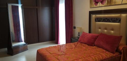 Aguilar de la Frontera Apartment | Bright Apartment with Pool and Hot Tub in Aguilar de la Frontera
