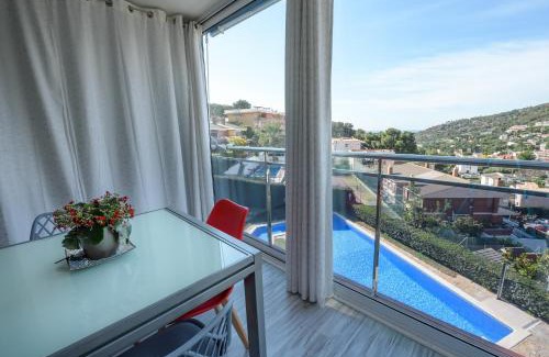 Castelldefels Apartment | Pet-Friendly Apartment Reisol: 4-Star Comfort & Pool Access
