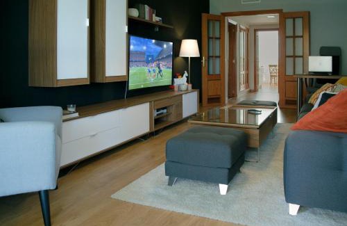 Torremolinos Apartment | Top-Rated Colinas del Bajondillo with Pool & Hot Tub