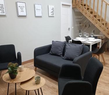 Pacifico Apartment | Elegant Stay at Apartamento Retiro with Child-Friendly Amenities