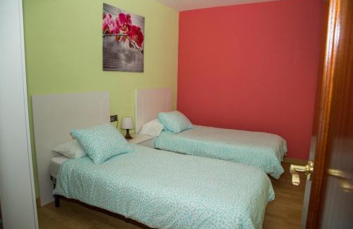 Reus Apartment | Oceanfront Apartment Reus 1 - Rated 9.5, Family-Friendly