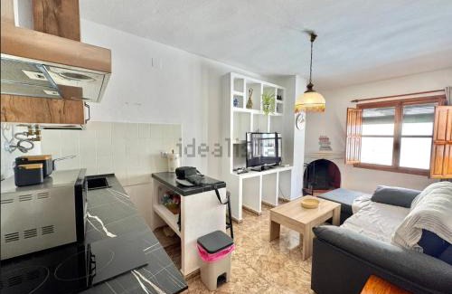 Trevelez Apartment | Family-Friendly Stay at Apartamento Rey Melchor