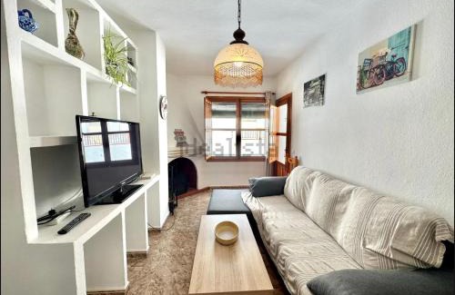Trevelez Apartment | Family-Friendly Stay at Apartamento Rey Melchor