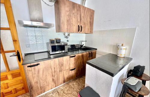 Trevelez Apartment | Family-Friendly Stay at Apartamento Rey Melchor