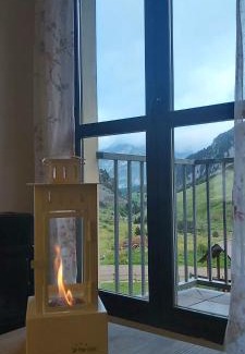 Candanchu Apartment | Family-Friendly Stay at Apartamento Riglos Candanchu